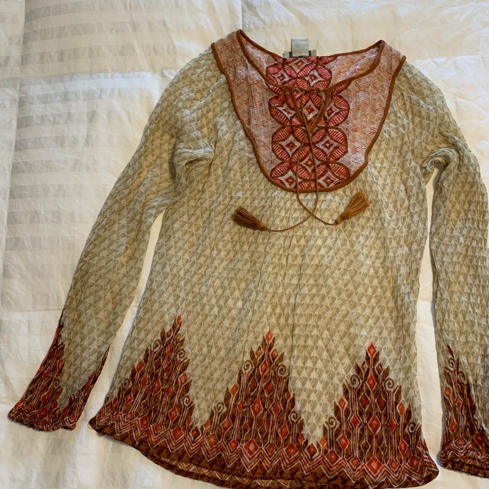 Lucky brand sz S sheer top w/ tie at neck. Off white/ beige/ orange/ brown